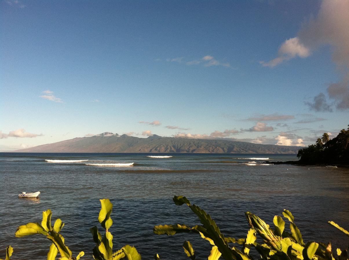 Maui Beach House B & B Kahana Buitenkant foto