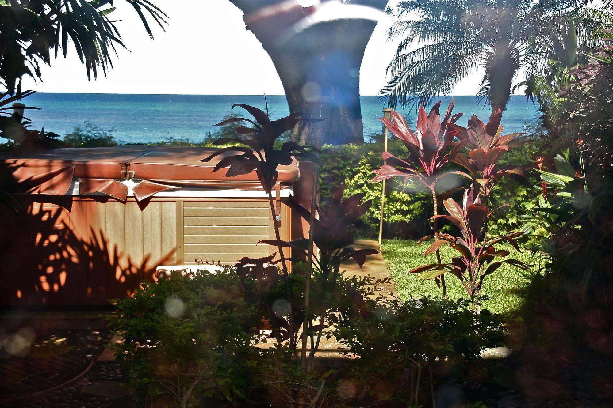 Maui Beach House B & B Kahana Buitenkant foto